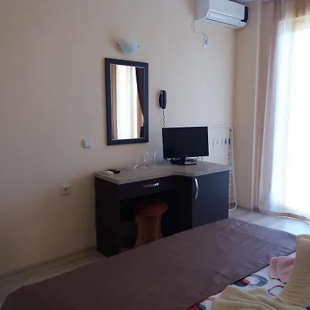 ホテル Sirena プリモルスコ